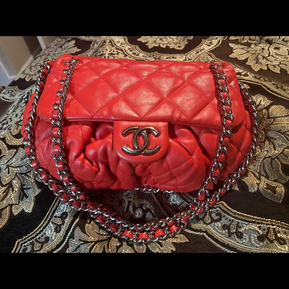 Red Medium Chanel chain around bag